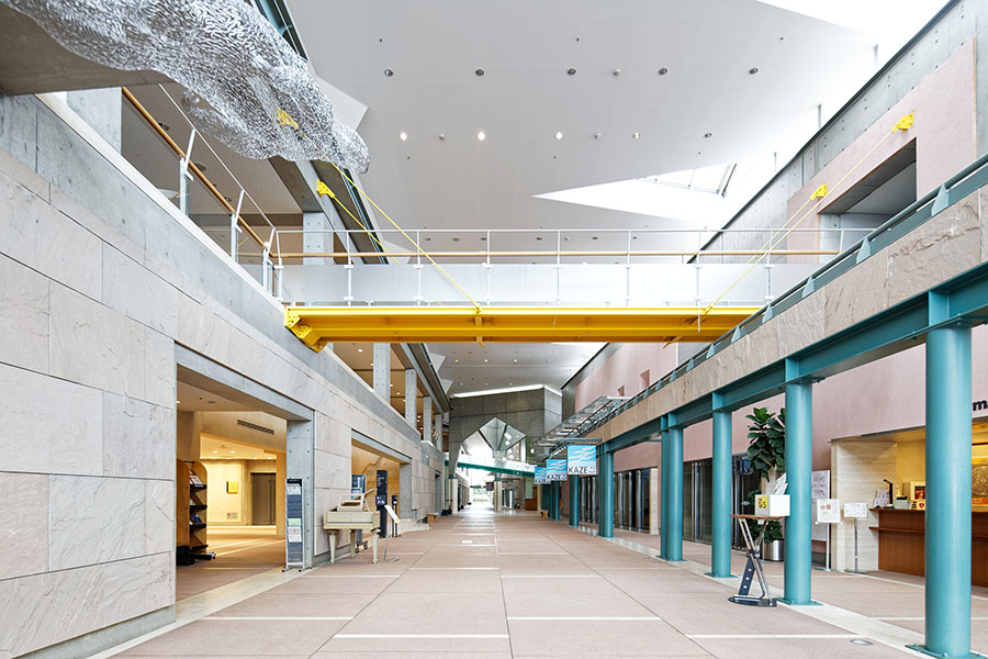 複合施設のメインアプローチを撮影（愛知県長久手市）