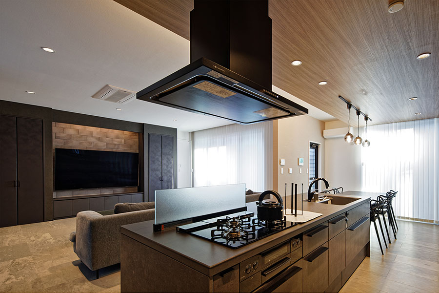 デザイナーズハウスのキッチンカウンターを撮影（愛知県清須市）