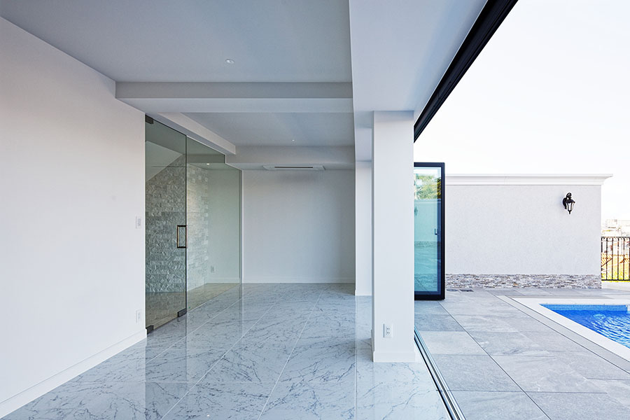 屋内とテラスが連続する空間を撮影（愛知県名古屋市）